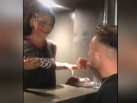 Στην Ίο παραγγέλνεις σφηνάκια και σε χασ...