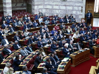 LIVE: Κορυφώνεται η συζήτηση για το ν/σ ...