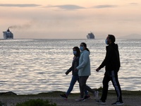 "Καλπάζει" ο κορωνοϊός στην Αχ...