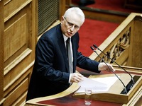 Γιάννης Ραγκούσης: Η πρώτη απόφαση Μητσο...