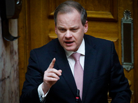 Τραγωδία στα Τέμπη: Μήνυση στον Κώστα Αχ...