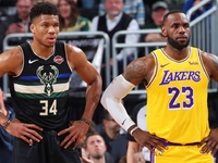 Ο ΛεΜπρον Τζέιμς πανηγύρισε τη νίκη του ...