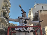 Ο τελάλης βγήκε στους δρόμους της Πάτρας...