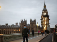 Βρετανία: Αντιεμβολιαστής συνωμοσιολόγος...