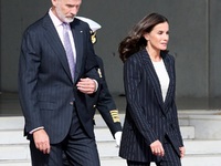 Λετίσια της Ισπανίας: Mε ανδρόγυνο offic...