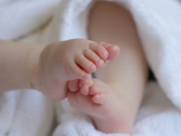 Λάρισα: 18 μηνών βρέφος στη ΜΕΘ με σοβαρ...