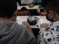 Σε παιδιά τα τρία στα δέκα κρούσματα σήμερα