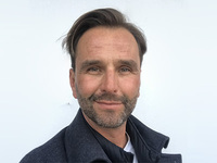 Ο Γερμανός συγγραφέας Lutz Kleveman του ...