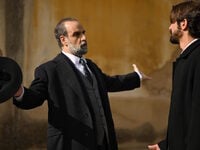 Άγιος έρωτας: Ο π. Νικόλαος φεύγει και κ...