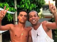 Ο γιος του Ροναλντίνιο δοκιμάζεται στις ...