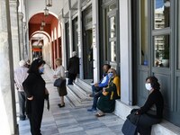 Η μεταδοτικότητα του κορωνοϊού στη Δυτικ...