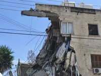 Κατέρρευσε διώροφη πολυκατοικία στην Κύπ...