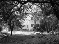 Mπήκαμε στην εξοχική έπαυλη του Λαδόπουλ...