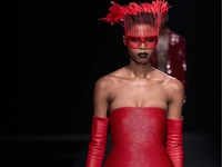 Spring colors! Τα χρώματα που «ανεβάζουν...