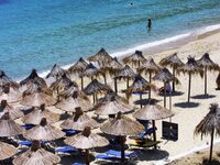 Με κορωνοϊό εργαζόμενος σε γνωστό beach ...