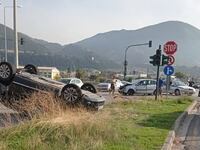 Πάτρα: Απίστευτο τροχαίο στα "τυφλά...