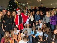 Με μεγάλη παρέα και Τανιμανίδη-Μπόμπα στ...