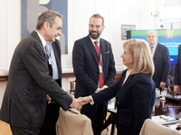 Τι ειπώθηκε στη σύσκεψη στο Μέγαρο Μαξίμ...