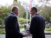 Αναβάλλεται η συνάντηση Μητσοτάκη - Ερντ...