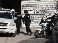 Πάτρα: 17 συλλήψεις Ρομά, εκ των οποίων ...