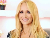 Ναταλί Κάκκαβα: «Ντρεπόμουν για τους γονείς μου»