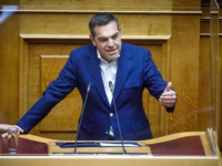 Παρακολουθήσεις: Ερώτηση Τσίπρα σε Μητσο...