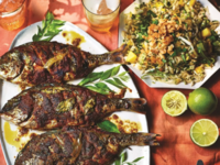 Τσιπούρα ψητή με κόκκινη πάστα κάρι και ...