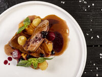 Συνταγή για γλυκόξινο χοιρινό με σάλτσα