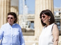 H Αικατερίνη Σακελλαροπούλου "άνοιξ...