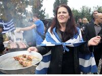 "Τρεις και ο κούκος" στο μπάρμ...