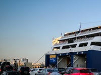 Κορωνοϊός: Ύποπτο κρούσμα σε πλοίο στον Πειραιά