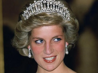 H πριγκίπισσα Diana ήταν μπροστά! Το vir...