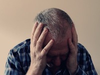 Μούδιασμα στο χέρι και πρωτόγνωρος πονοκ...