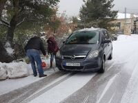 Κακοκαιρία: Υποχρεωτικές οι αλυσίδες - Α...