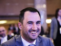 Χαρίτσης: Ας πάψει τα παιχνίδια με τους ...