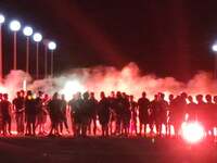 Πάτρα: Πυροτεχνήματα και καπνογόνα στο μ...