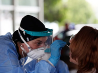 «Ανεμβολίαστοι» από σήμερα 300.000 πολίτ...