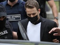 Γλυκά Νερά: Οι μαρτυρίες τριών γυναικών ...