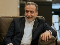 Ο Αραγτσί ειρωνεύεται την ονομασία της ε...