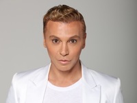 Ο αμίμητος Τάκης Ζαχαράτος ετοιμάζεται ξ...