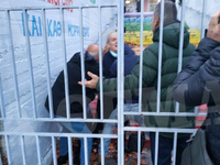 «Θεματοφύλακες του Συντάγματος»: Αρνήθηκ...