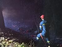 Πάτρα: Οριοθετήκε η φωτιά στον Ομπλό, πά...
