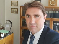 Κ. Καρπέτας: Γιατί σταδιακά απαξιώνεται ...