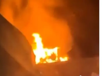 Νταλίκα πήρε φωτιά εν κινήσει στην Εθνικ...