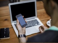 Πληρώνουμε χρυσές στο κινητό υπηρεσίες π...