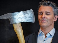 Το τσεκούρι του Τζακ Νίκολσον από την τα...