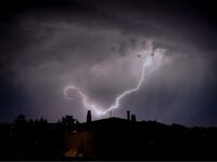 Έρχεται σήμερα η κακοκαιρία Byron με βρο...