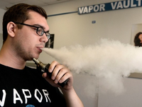 Να γίνουν ατμιστές θα προτρέψει τους καπ...