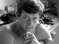 Συγκίνηση για τον "ομορφάσχημο"...