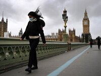 Επέλαση πολικού ψύχους στο Λονδίνο αναμέ...